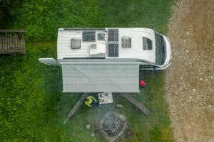 Camping car panneaux solaires